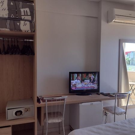 Golden Dolphin Express Aparthotel Caldas Novas Εξωτερικό φωτογραφία