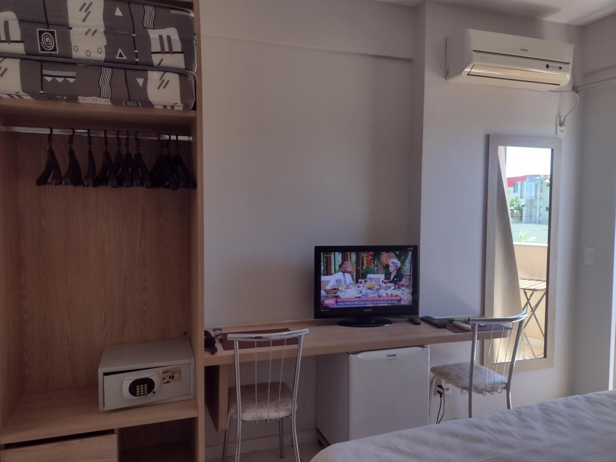 Golden Dolphin Express Aparthotel Caldas Novas Εξωτερικό φωτογραφία